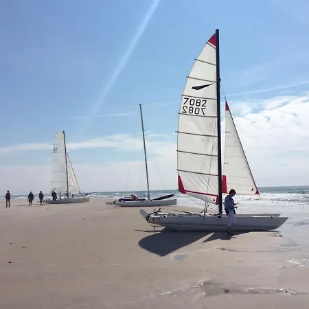 Beautiful House In In The Dunes بيرشن أن زي